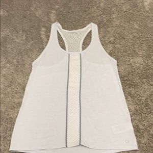 Pale Gray GapFit Breathe Racer Back Gym Top. Sz S